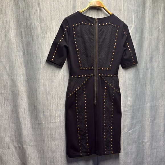 🏴 BCBGMaxAzria Mini Dress with Crew Neck size XS - Picture 8 of 11